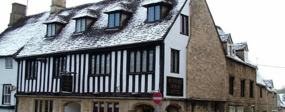 Burford House Bh Bed & Breakfast ภายนอก รูปภาพ