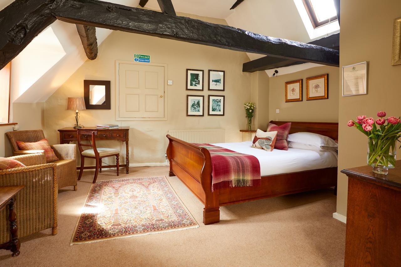 Burford House Bh Bed & Breakfast ภายนอก รูปภาพ