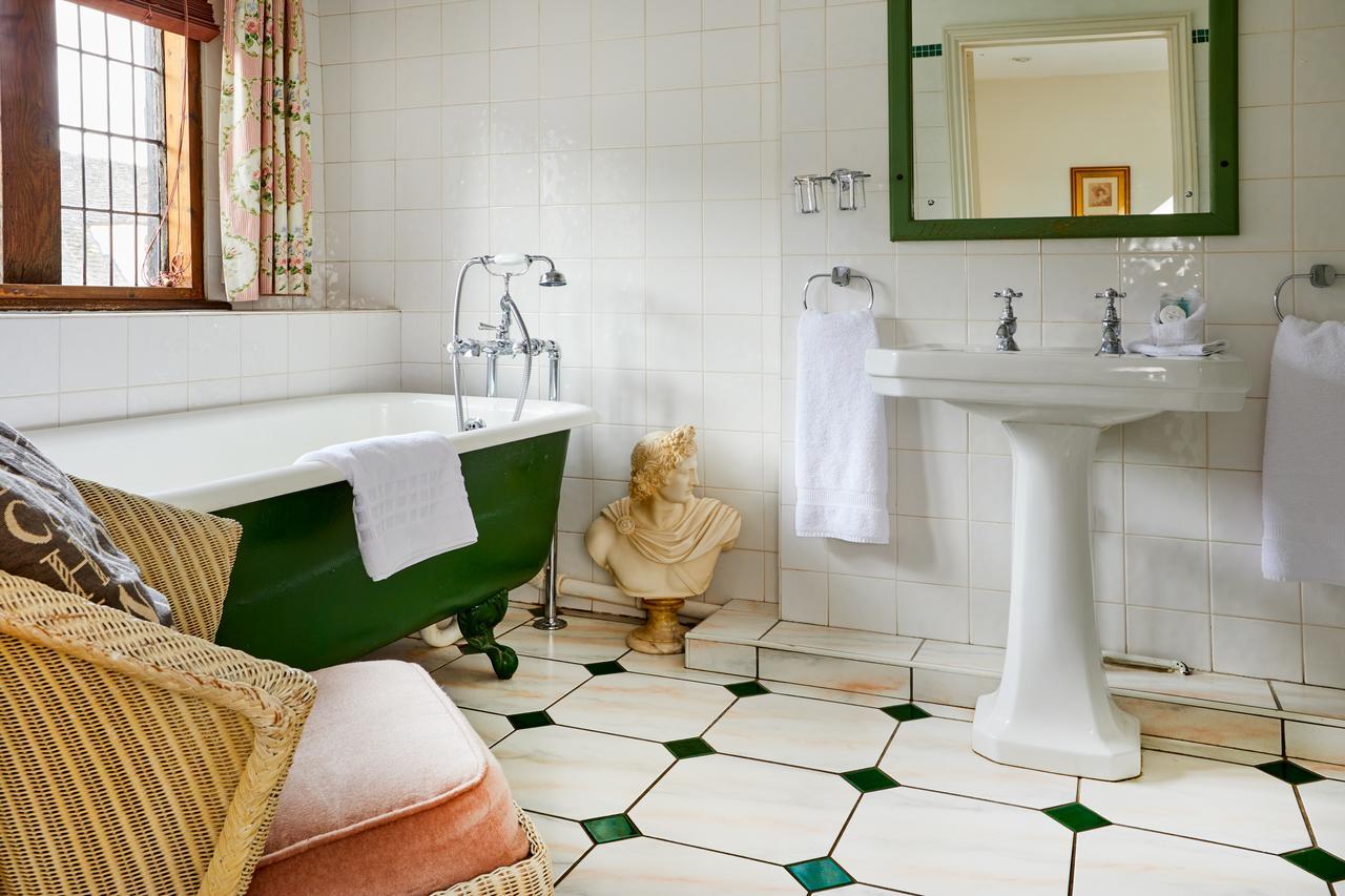 Burford House Bh Bed & Breakfast ภายนอก รูปภาพ